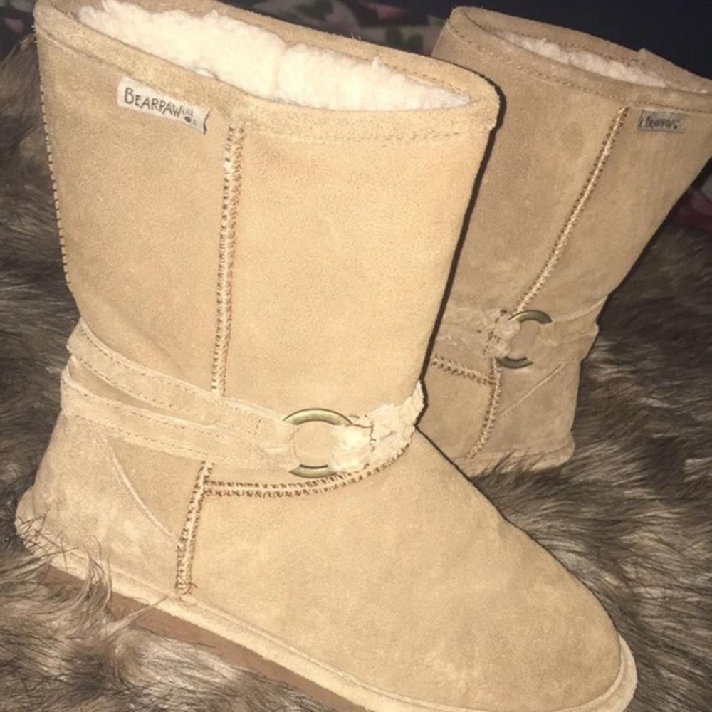 Bearpaw Boots Size 9